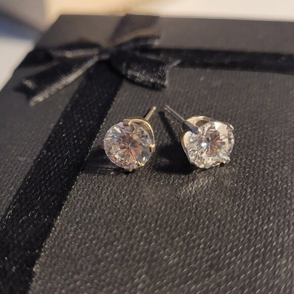 Round Clear CZ Stone Stud Earrings 14k White Gold - Picture 1 of 15